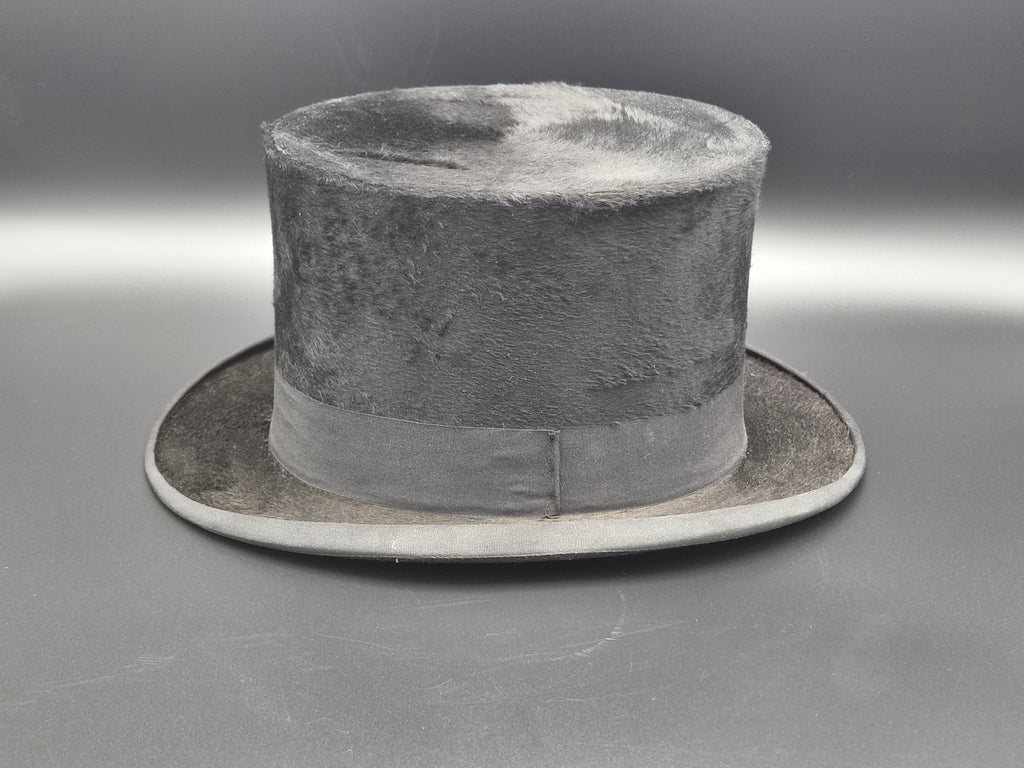 Antieke Hoge Hoed Molsvel incl. Originele Doos &amp; Handschoenen – Ed. Pelger Den Haag