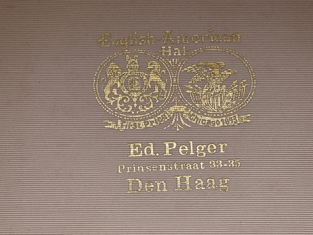 Antieke Hoge Hoed Molsvel incl. Originele Doos &amp; Handschoenen – Ed. Pelger Den Haag