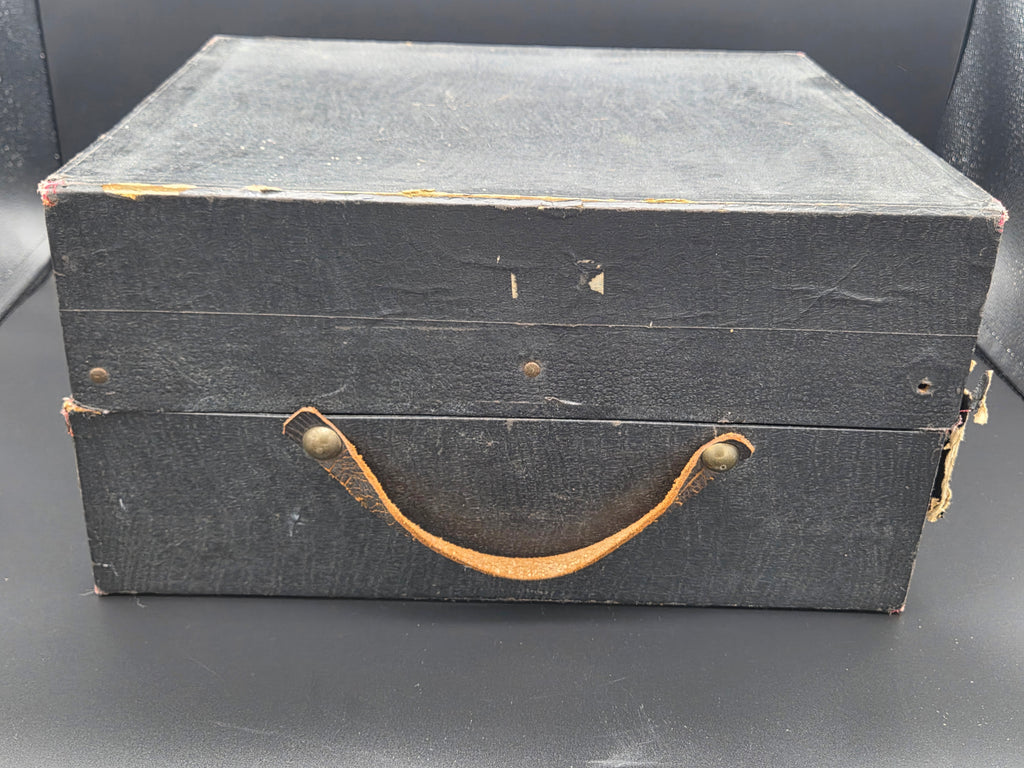 Antieke Hoge Hoed Molsvel incl. Originele Doos &amp; Handschoenen – Ed. Pelger Den Haag