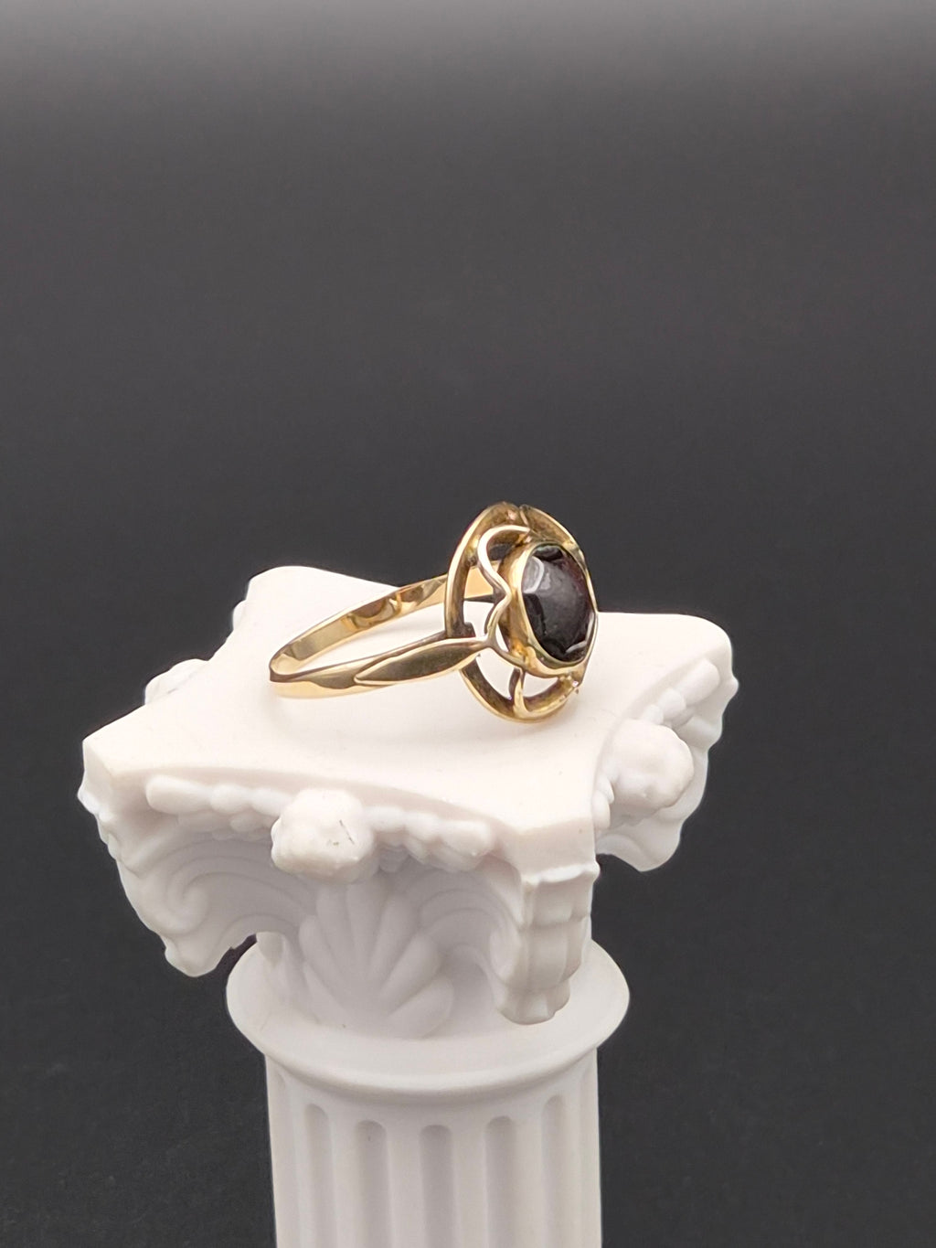 Vintage 14 Karaat Gouden Ring met Facetgeslepen Granaat – Maat 17,75 (56)