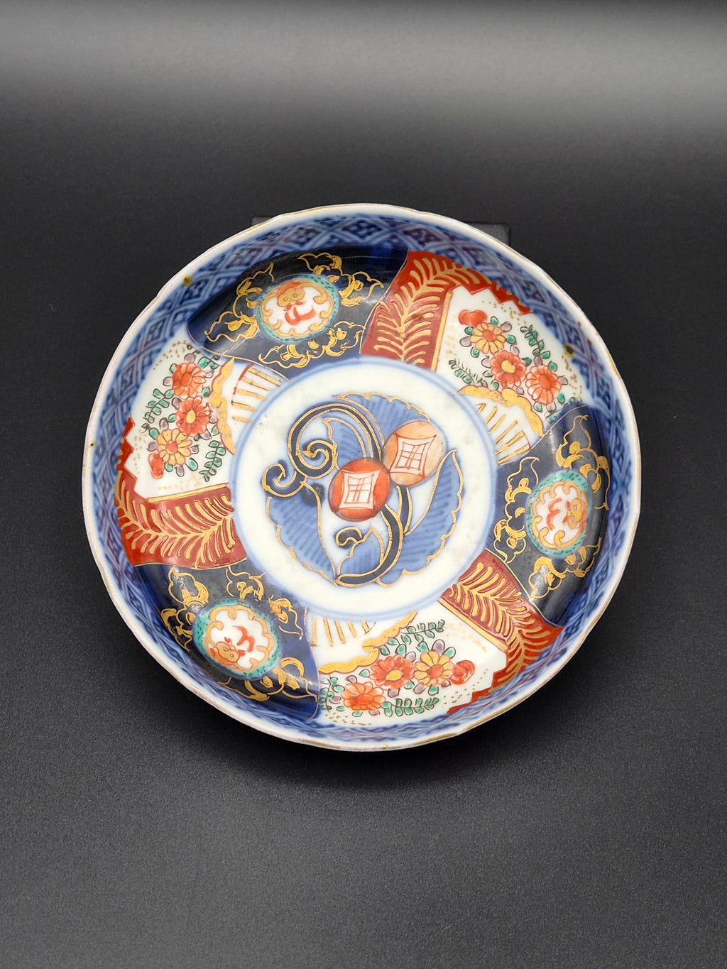 Antiek Japans Imari Porseleinen Schoteltje – Edo Periode – ø 12 cm