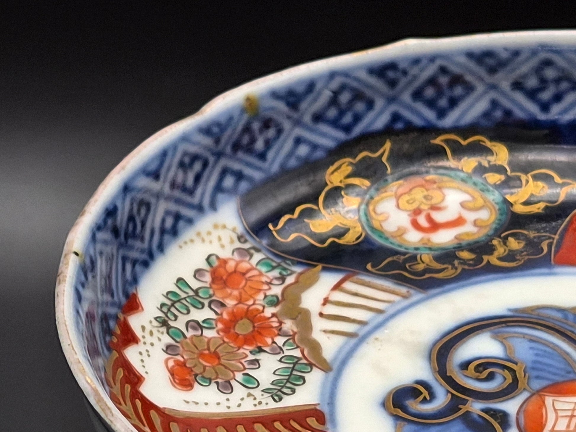 Antiek Japans Imari Porseleinen Schoteltje – Edo Periode – ø 12 cm