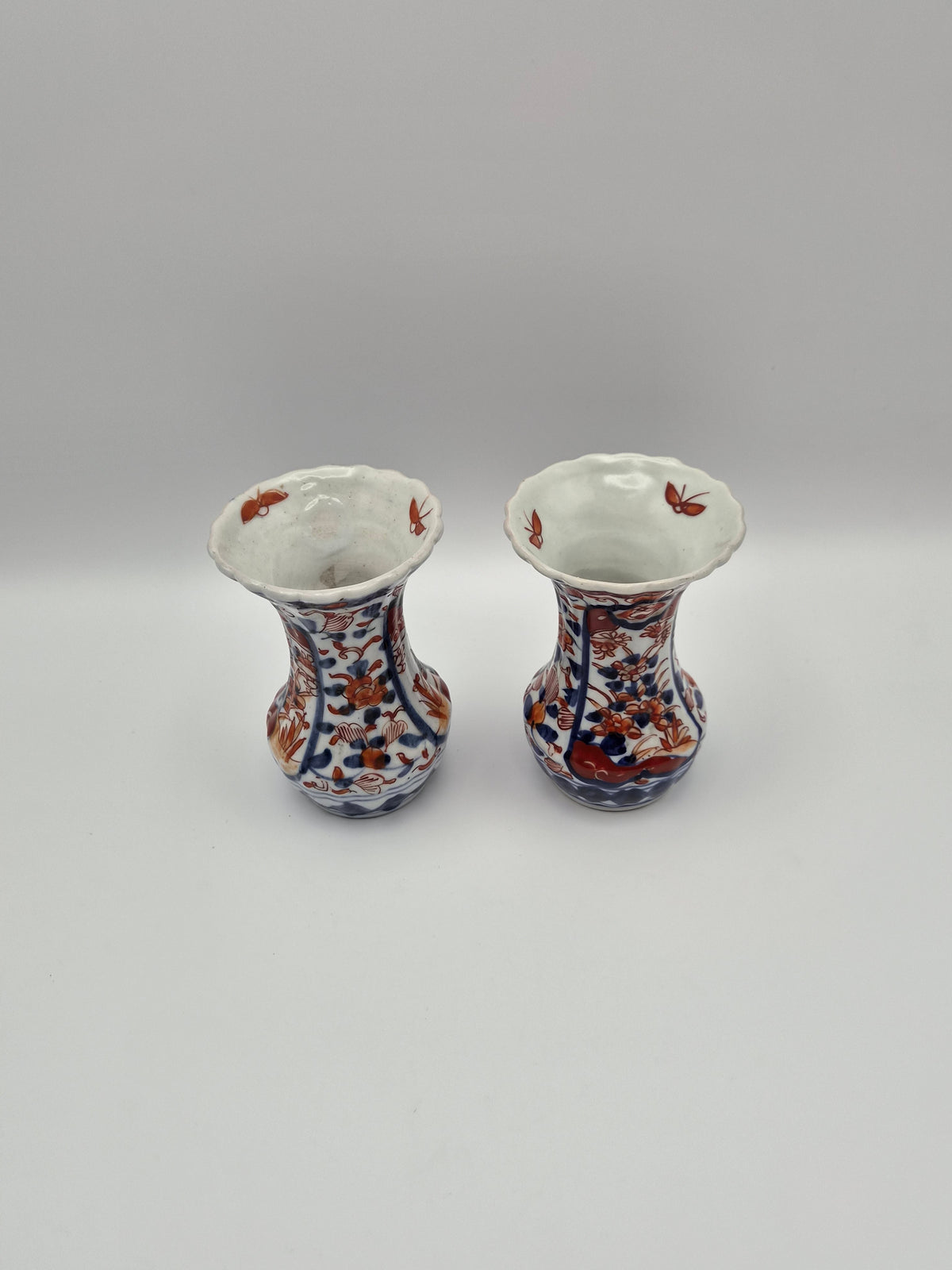 Paar Japanse Imari Vaasjes – Blauw & IJzerrood – ca. 1900