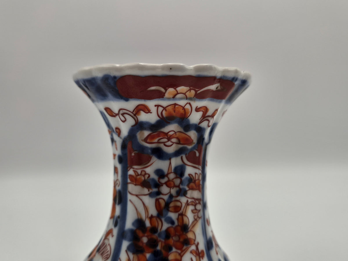 Paar Japanse Imari Vaasjes – Blauw & IJzerrood – ca. 1900