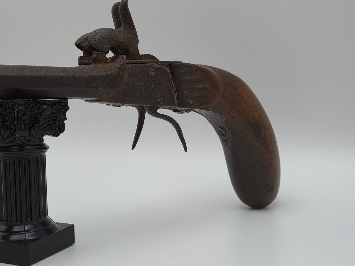 Antiek Dubbelloops Percussie Pistool (ca. 1850) in Wandvitrine – Unieke Militaria Wanddecoratie