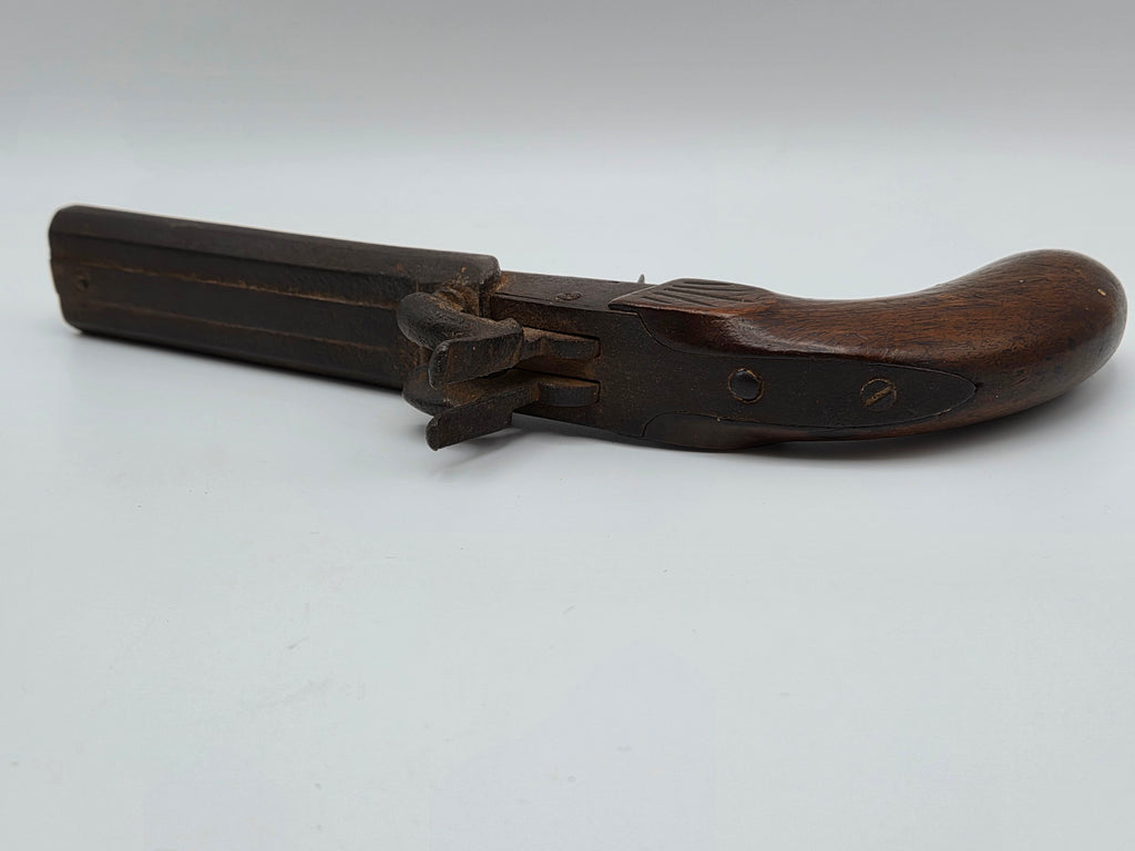 Antiek Dubbelloops Percussie Pistool (ca. 1850) in Wandvitrine – Unieke Militaria Wanddecoratie