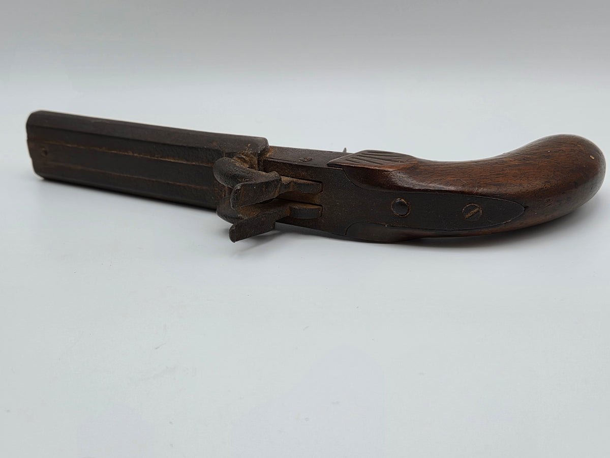 Antiek Dubbelloops Percussie Pistool (ca. 1850) in Wandvitrine – Unieke Militaria Wanddecoratie