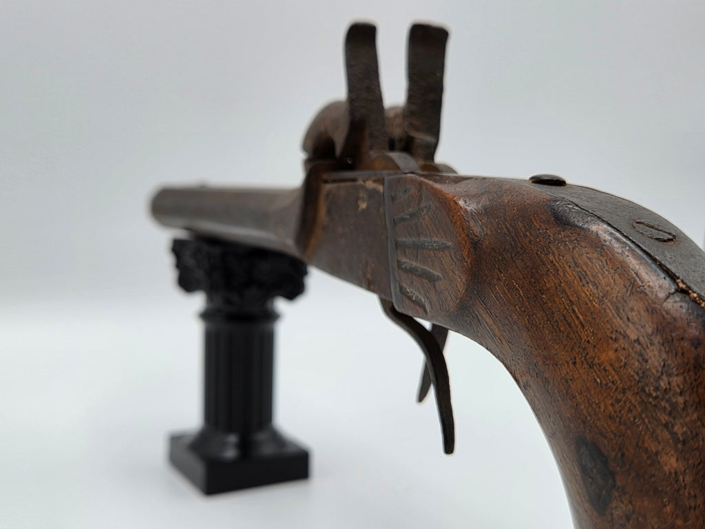 Antiek Dubbelloops Percussie Pistool (ca. 1850) in Wandvitrine – Unieke Militaria Wanddecoratie