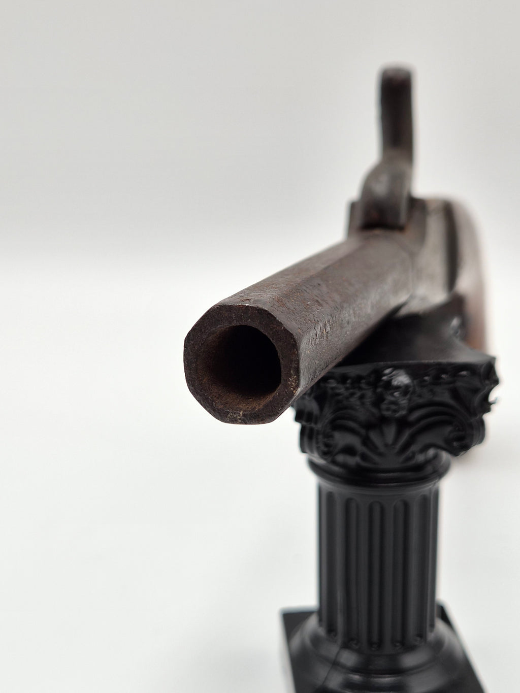 Antiek Enkelloops Percussie Zakpistool (ca. 1850)  – Unieke Militaria Wanddecoratie