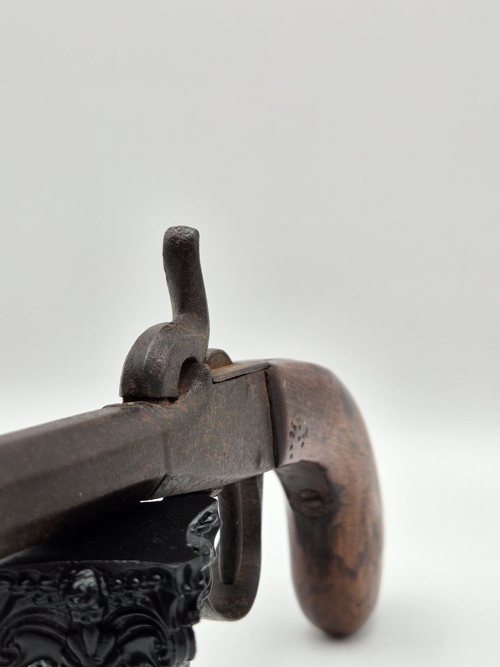 Antiek Enkelloops Percussie Zakpistool (ca. 1850)  – Unieke Militaria Wanddecoratie