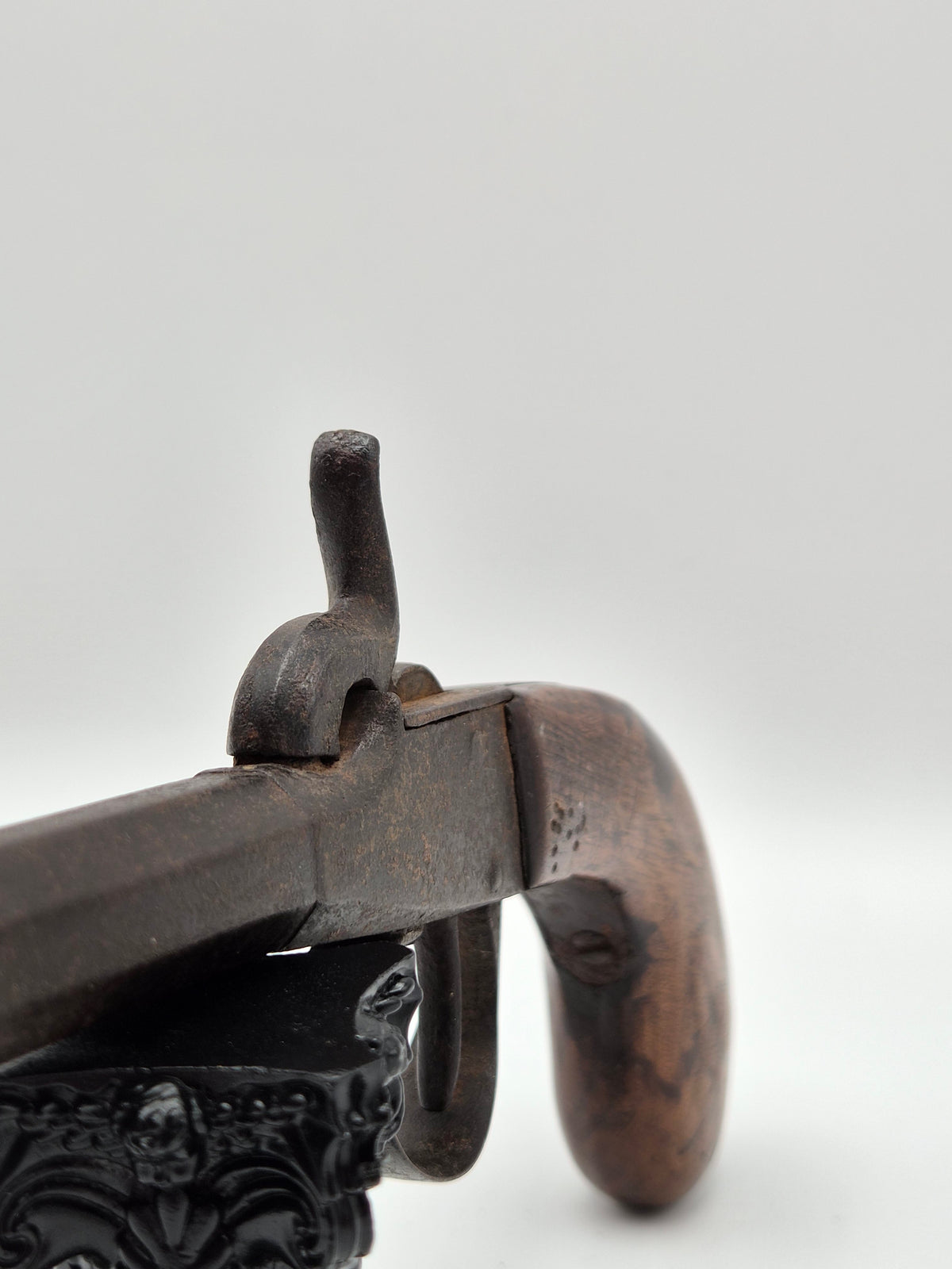 Antiek Enkelloops Percussie Zakpistool (ca. 1850)  – Unieke Militaria Wanddecoratie