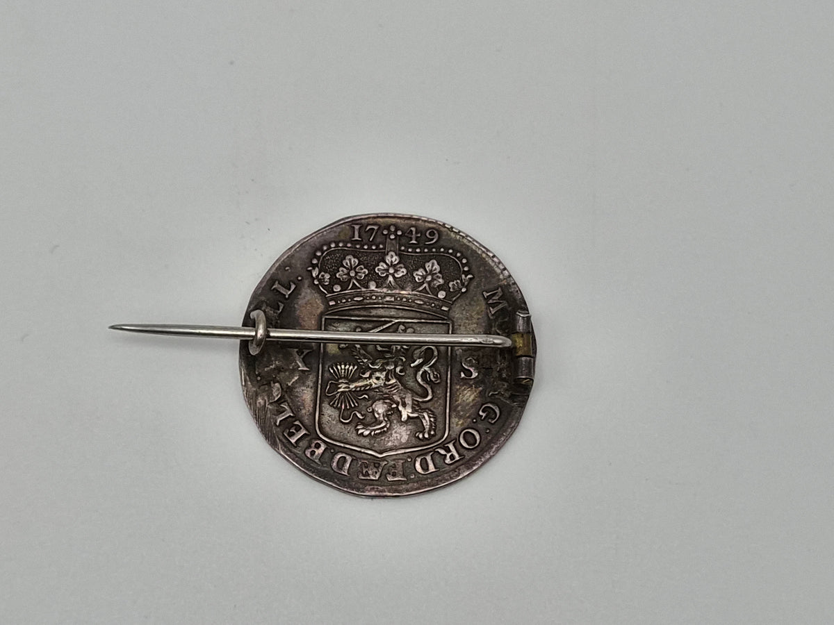 Antieke Zilveren Hollandse X Stuiver 1749 – Dordrecht – Muntbroche