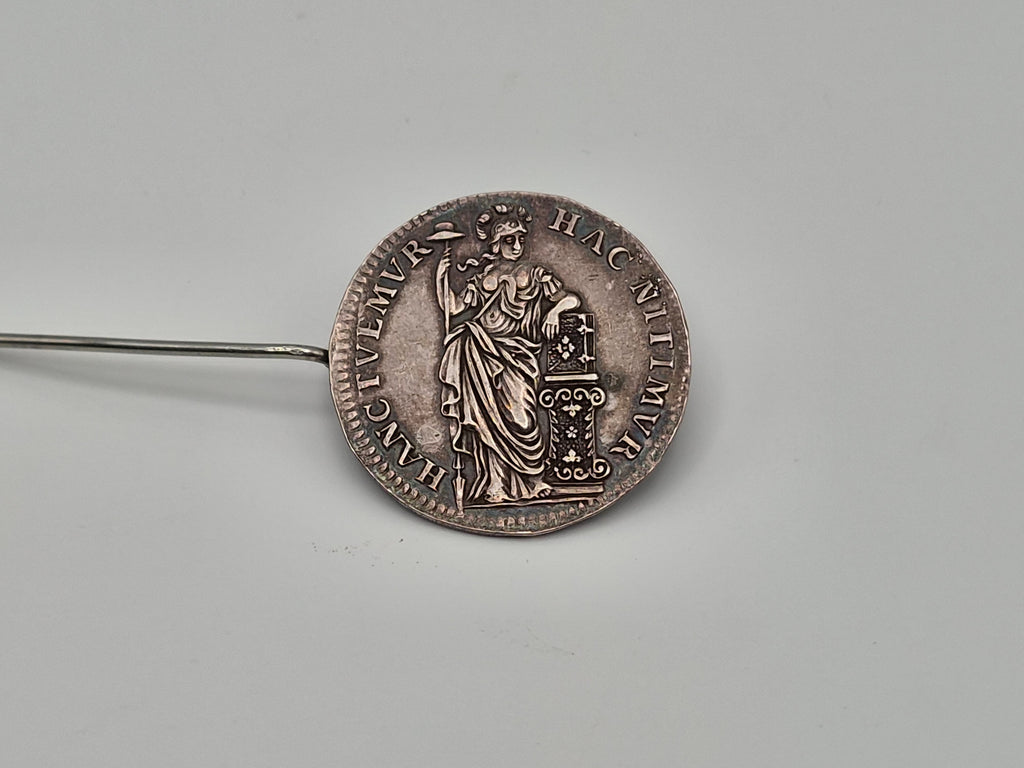 Antieke Zilveren Hollandse X Stuiver 1749 – Dordrecht – Muntbroche