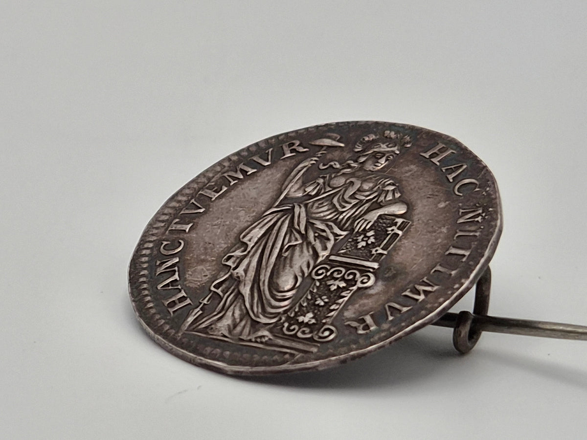 Antieke Zilveren Hollandse X Stuiver 1749 – Dordrecht – Muntbroche