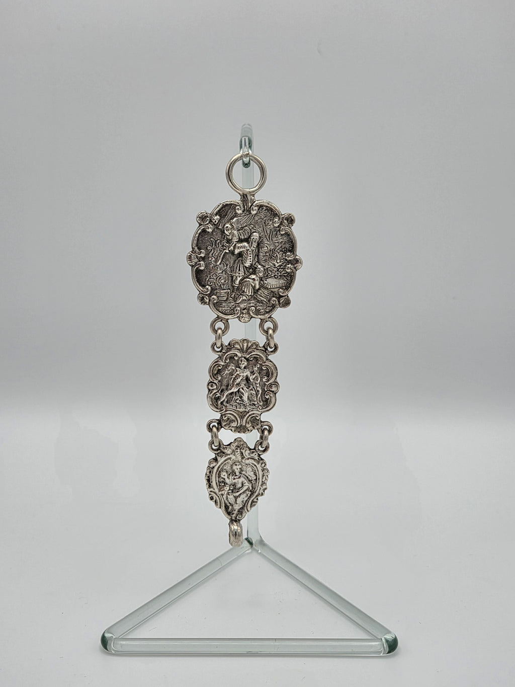 Antieke Zilveren Chatelaine Hanger – Nederlandse Neorococo – Bijbelse Voorstellingen