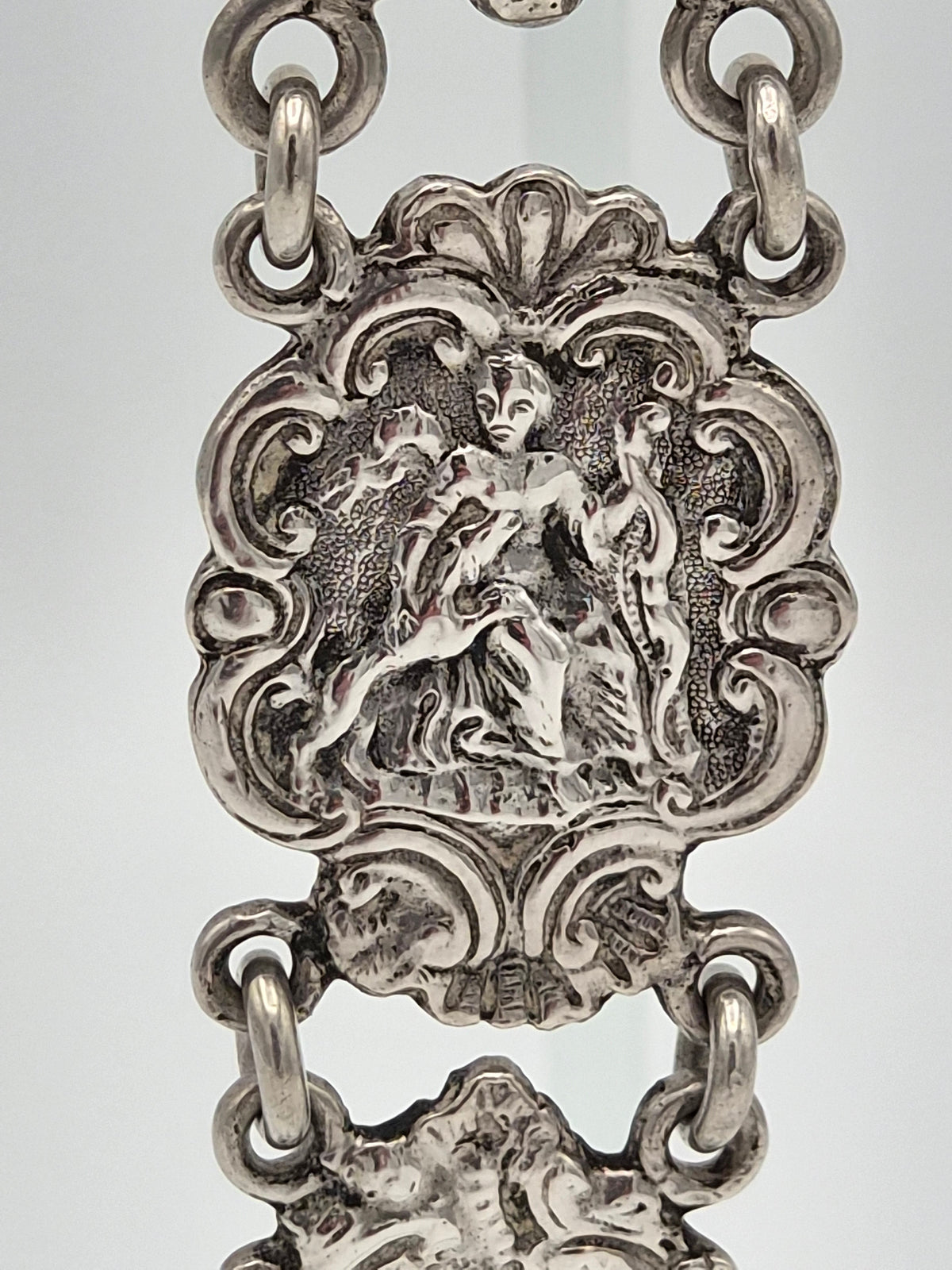 Antieke Zilveren Chatelaine Hanger – Nederlandse Neorococo – Bijbelse Voorstellingen