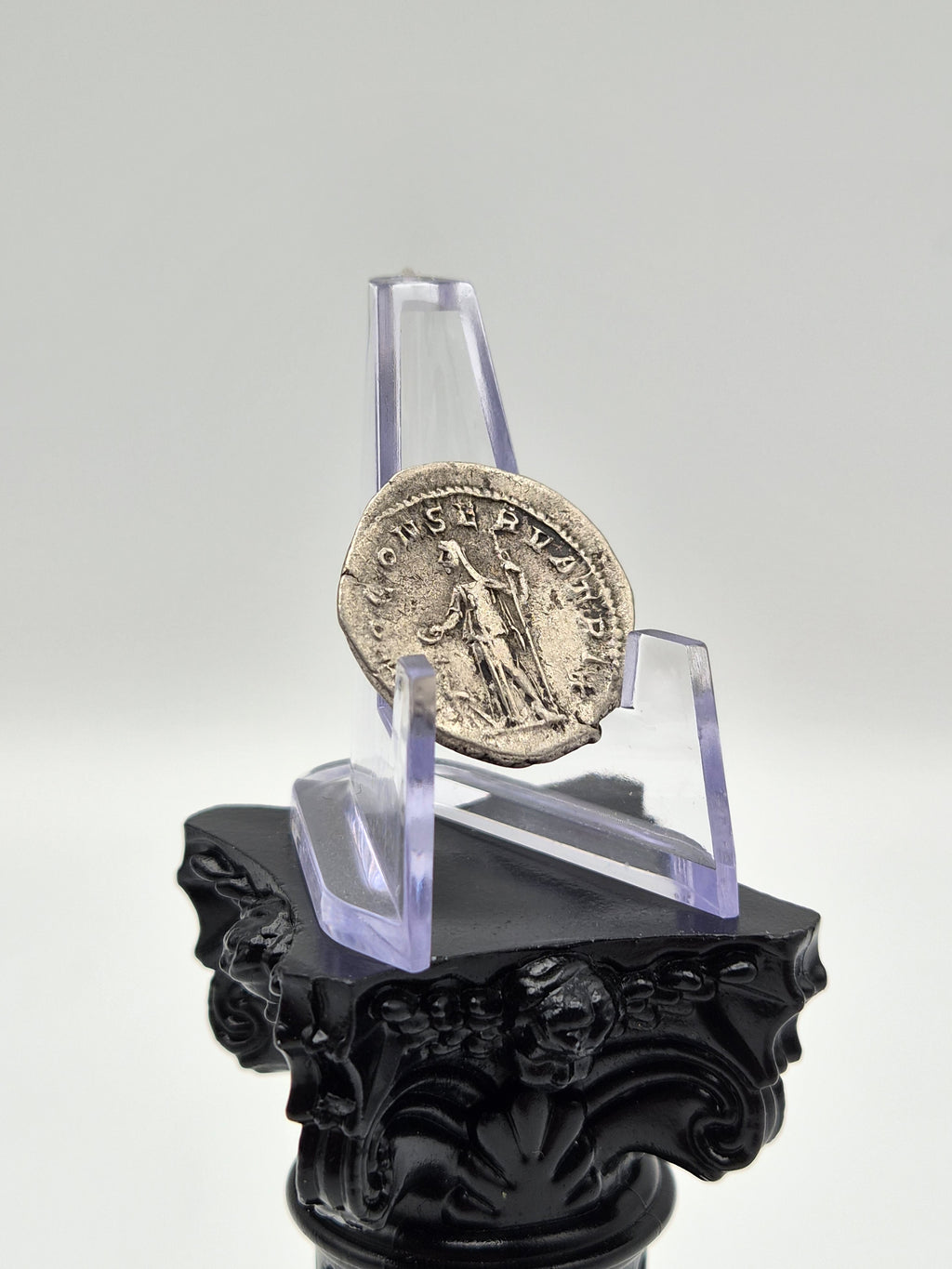 Romeinse zilveren denarius van Julia Maesa – Juno Conservatrix, 218–222 n.Chr.