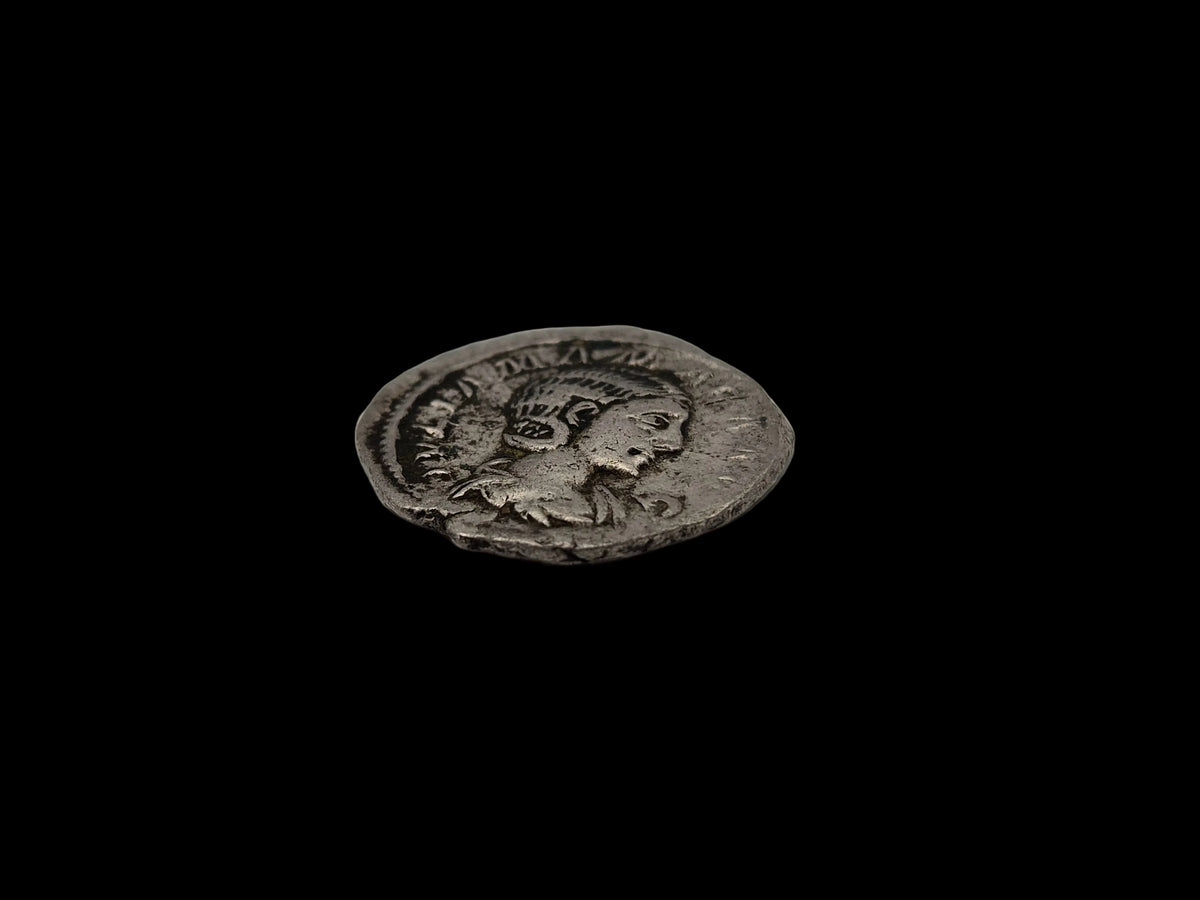 Romeinse zilveren denarius van Julia Maesa – Juno Conservatrix, 218–222 n.Chr.