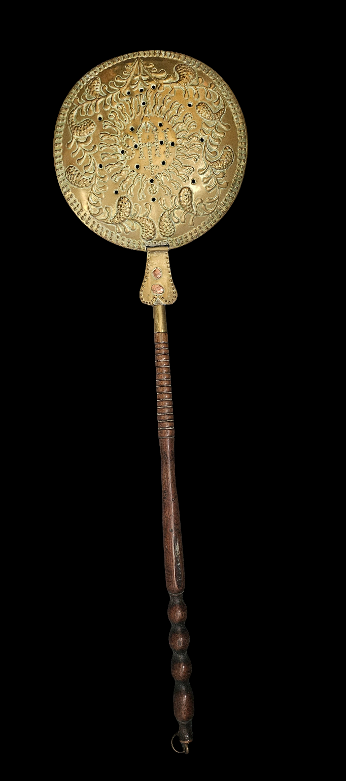 Authentieke 18e-eeuwse Beddenpan van Geel Koper met Houten Steel